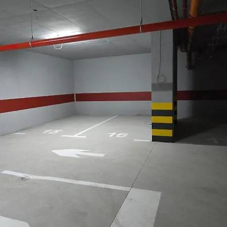 아파트 Lazarus With Garage