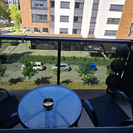 Lazarus With Garage 아파트