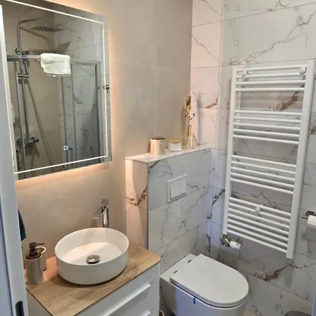 Lazarus With Garage 아파트