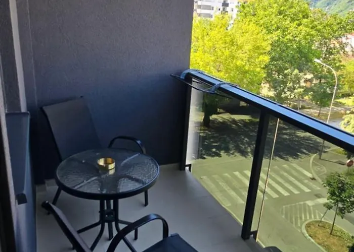 Lazarus With Garage * バニャ・ルカ